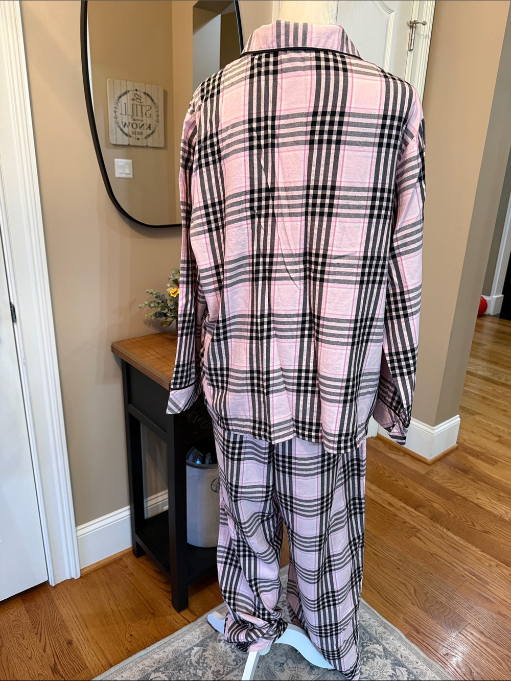Victoria's Secret Pink Plaid Flannel Pajama Set - Picture 9 of 15